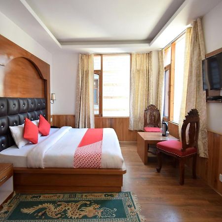 Oyo 10255 Hotel Red Apple Маналі Екстер'єр фото