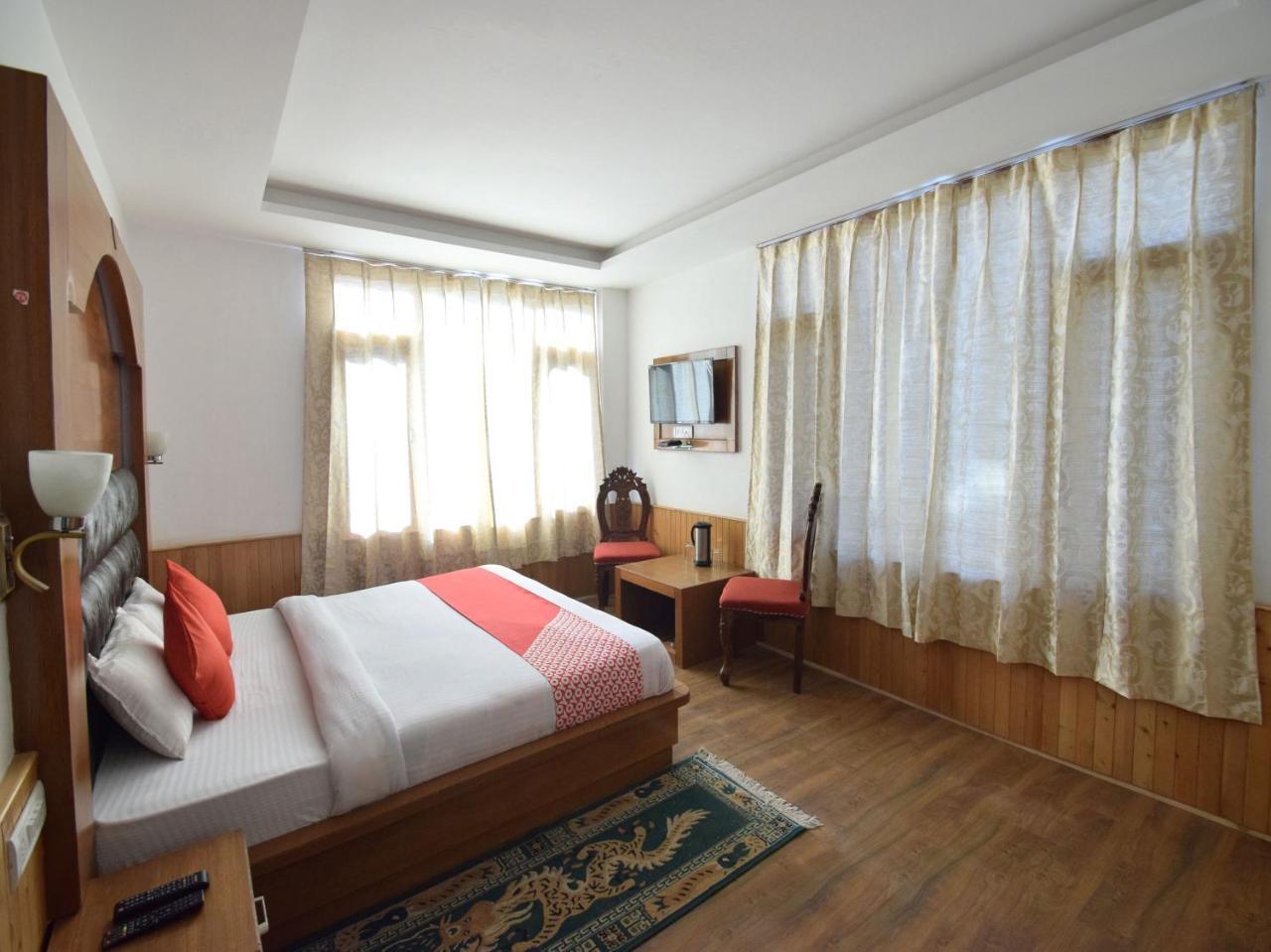 Oyo 10255 Hotel Red Apple Маналі Екстер'єр фото