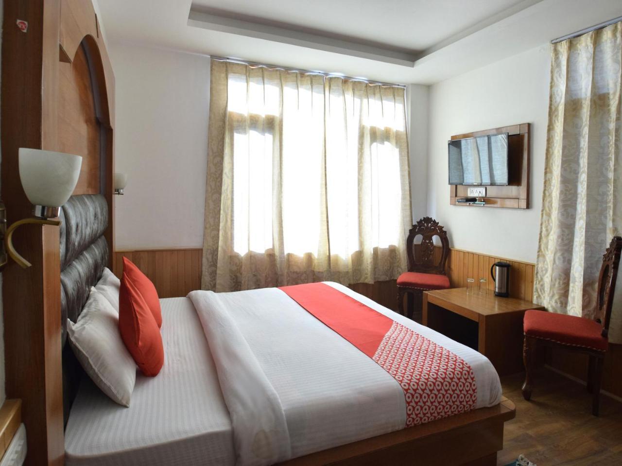 Oyo 10255 Hotel Red Apple Маналі Екстер'єр фото